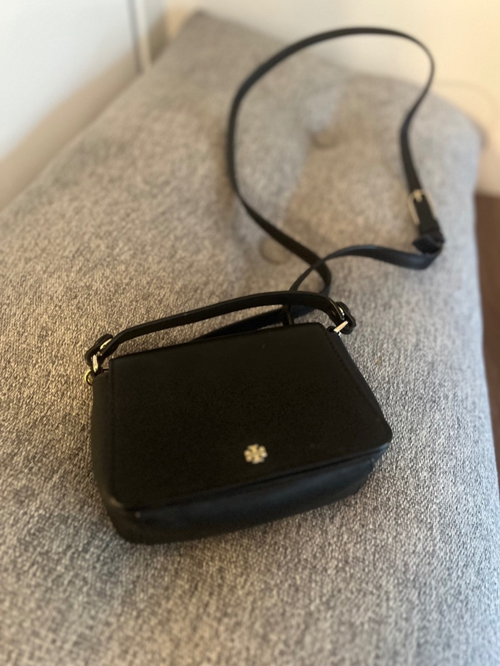 Small crossbody bag